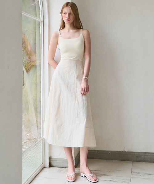 SLOWLOLLI(スローローリ)の「Slim fit inner cami top_4 Colors(Tシャツ/カットソー・レディース・モカ/Beige/Cream/ブラック・FREE)」の5枚目の写真