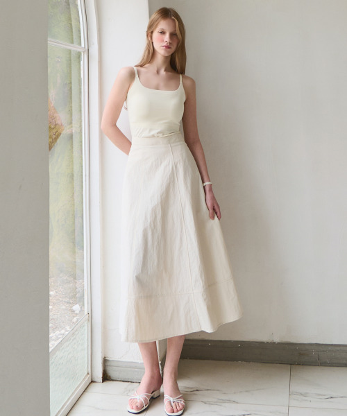 SLOWLOLLI(スローローリ)の「Slim fit inner cami top_4 Colors(Tシャツ/カットソー・レディース・モカ/Beige/Cream/ブラック・FREE)」の6枚目の写真