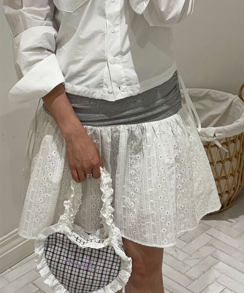 SINOON（シヌーン）の「2-Way Drawstring Crop Shirt (White)（シャツ/ブラウス・レディース・ホワイト・FREE）」の5枚目の写真