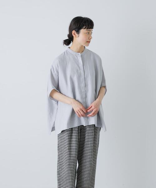 かぐれ(カグレ)の「リネンスクエアケープシャツ(シャツ/ブラウス・レディース・ブラック/ピンク/ライトグレー・FREE)」の3枚目の写真