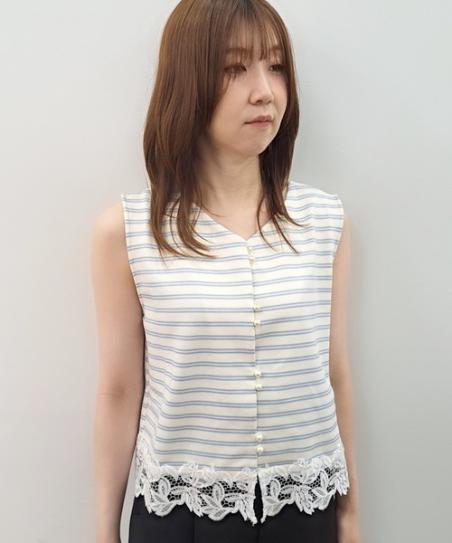SWINGLE(スウィングル)の「【5/22発売】【前後2way】裾レースプルオーバー(Tシャツ/カットソー・レディース・ブラック系その他4/ホワイト系その他5/サックスブルー・FREE)」の3枚目の写真