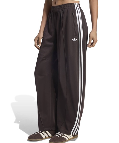 adidas(アディダス)の「adidas FIREBIRD BARREL TRACK PANTS / アディダス ファイヤーバード バレル トラックパンツ(その他パンツ・レディース・ブラウン・L/M/S)」の1枚目の写真