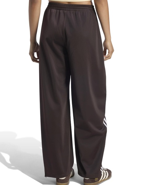 adidas(アディダス)の「adidas FIREBIRD BARREL TRACK PANTS / アディダス ファイヤーバード バレル トラックパンツ(その他パンツ・レディース・ブラウン・L/M/S)」の9枚目の写真