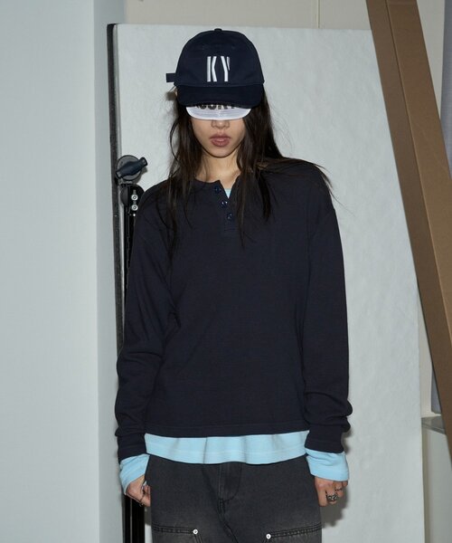WHO'S WHO gallery(フーズフーギャラリー)の「【KOOKY'N】KY Sunshield logo cap(キャップ・メンズ・ブラック/ネイビー・FREE)」の4枚目の写真