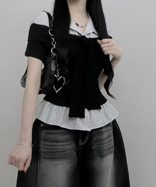 VIVID LADY(ビビッドレディー)の「ストライプシャツドッキング オフショルダー風 半袖トップス(Tシャツ/カットソー・レディース・グレー/ブラック・FREE)」の5枚目の写真