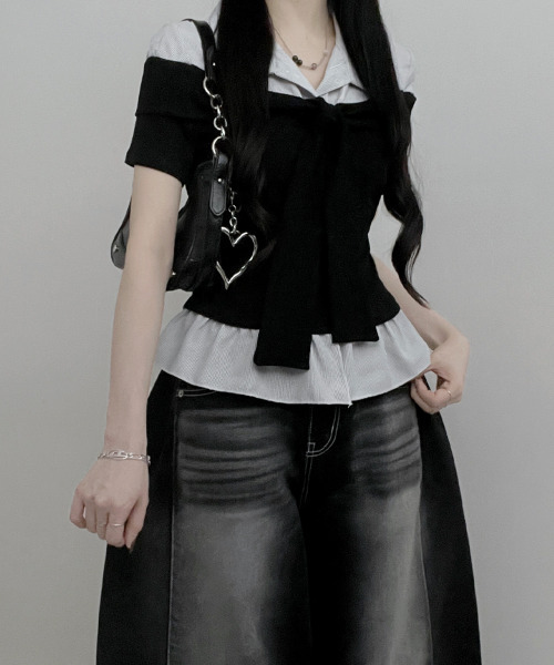 VIVID LADY(ビビッドレディー)の「ストライプシャツドッキング オフショルダー風 半袖トップス(Tシャツ/カットソー・レディース・グレー/ブラック・FREE)」の3枚目の写真