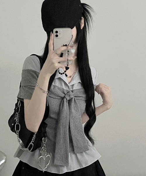 VIVID LADY(ビビッドレディー)の「ストライプシャツドッキング オフショルダー風 半袖トップス(Tシャツ/カットソー・レディース・グレー/ブラック・FREE)」の12枚目の写真