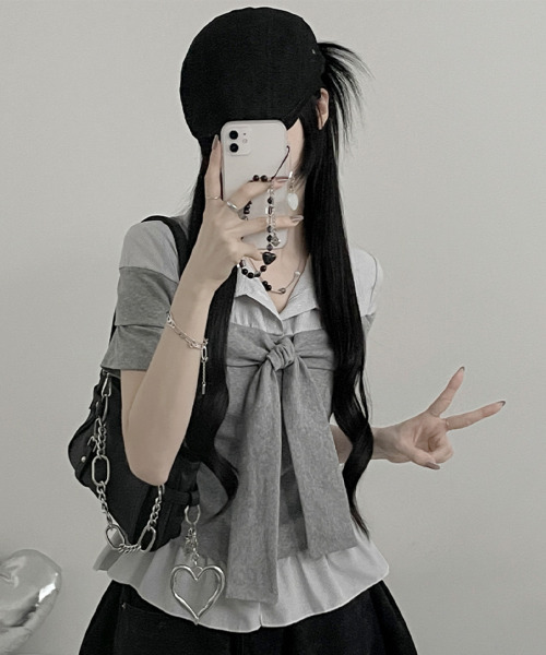 VIVID LADY(ビビッドレディー)の「ストライプシャツドッキング オフショルダー風 半袖トップス(Tシャツ/カットソー・レディース・グレー/ブラック・FREE)」の13枚目の写真