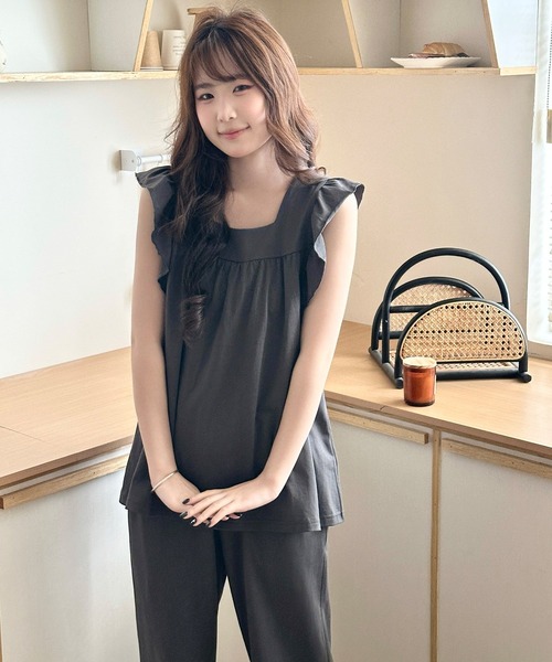 DAY CLOSET（デイ クローゼット）の「【セットアップ】華やぎシルエット。肩フリルスクエアネックトップス+ストレートロングパンツ ルームウェア上下2点セット レディース（ルームウェア/パジャマ・レディース・グレー/ブラック・M/L）」の7枚目の写真
