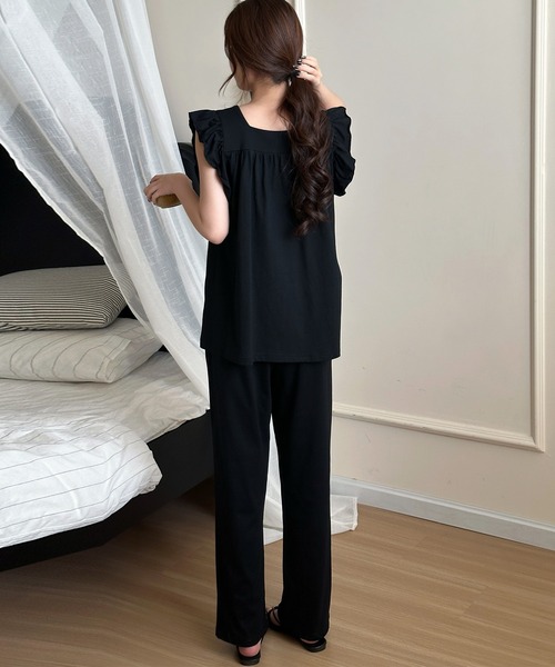 DAY CLOSET（デイ クローゼット）の「【セットアップ】華やぎシルエット。肩フリルスクエアネックトップス+ストレートロングパンツ ルームウェア上下2点セット レディース（ルームウェア/パジャマ・レディース・グレー/ブラック・M/L）」の13枚目の写真