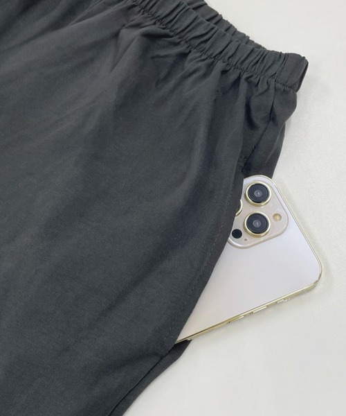 DAY CLOSET（デイ クローゼット）の「【セットアップ】華やぎシルエット。肩フリルスクエアネックトップス+ストレートロングパンツ ルームウェア上下2点セット レディース（ルームウェア/パジャマ・レディース・グレー/ブラック・M/L）」の12枚目の写真
