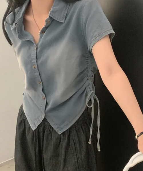 VIVID LADY(ビビッドレディー)の「サイドドロスト デニム半袖シャツ(シャツ/ブラウス・レディース・チャコールグレー/ブルー/ライトブルー・FREE)」の9枚目の写真