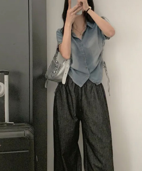VIVID LADY(ビビッドレディー)の「サイドドロスト デニム半袖シャツ(シャツ/ブラウス・レディース・チャコールグレー/ブルー/ライトブルー・FREE)」の12枚目の写真