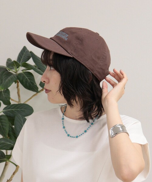 fredy emue(フレディエミュ)の「フレンチロゴキャップ(キャップ・レディース・ネイビー/アイボリー/ブラウン/ボルドー/ブラック・FREE)」の3枚目の写真