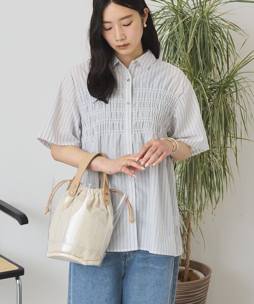 AMERICAN HOLIC(アメリカンホリック)の「シャーリング半袖シャツ(シャツ/ブラウス・レディース・ブルー/サックスブルー/ライトグレー・L/M)」の22枚目の写真