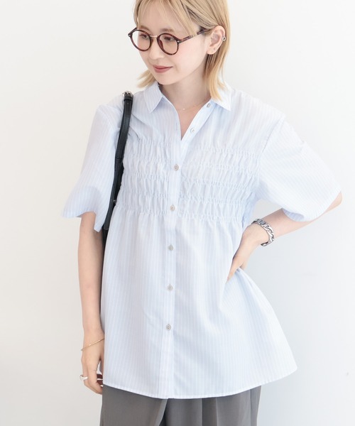 AMERICAN HOLIC(アメリカンホリック)の「シャーリング半袖シャツ(シャツ/ブラウス・レディース・ブルー/サックスブルー/ライトグレー・L/M)」の3枚目の写真
