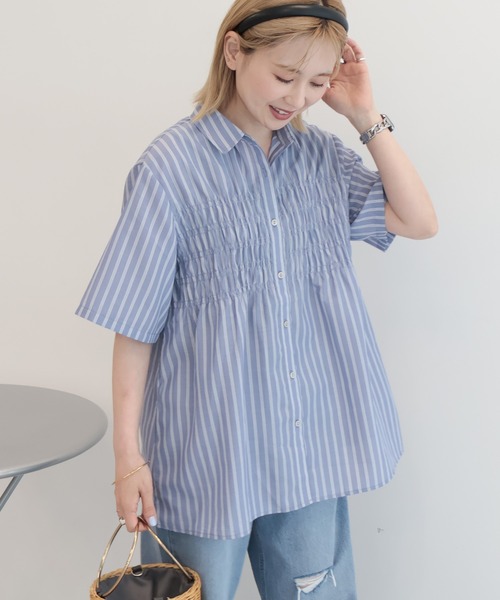 AMERICAN HOLIC(アメリカンホリック)の「シャーリング半袖シャツ(シャツ/ブラウス・レディース・ブルー/サックスブルー/ライトグレー・L/M)」の6枚目の写真