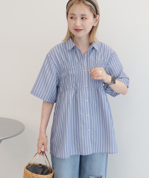 AMERICAN HOLIC(アメリカンホリック)の「シャーリング半袖シャツ(シャツ/ブラウス・レディース・ブルー/サックスブルー/ライトグレー・L/M)」の7枚目の写真