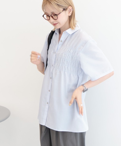 AMERICAN HOLIC(アメリカンホリック)の「シャーリング半袖シャツ(シャツ/ブラウス・レディース・ブルー/サックスブルー/ライトグレー・L/M)」の10枚目の写真