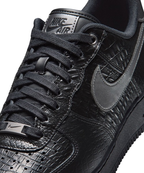 NIKE(ナイキ)の「NIKE AIR FORCE 1 '07 / ナイキ エア フォース 1 '07【SP】(スニーカー・メンズ・ブラック・27.0cm/26.5cm/26.0cm/25.5cm/29.0cm/28.5cm/28.0cm/27.5cm)」の4枚目の写真