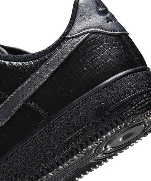 NIKE(ナイキ)の「NIKE AIR FORCE 1 '07 / ナイキ エア フォース 1 '07【SP】(スニーカー・メンズ・ブラック・27.0cm/26.5cm/26.0cm/25.5cm/29.0cm/28.5cm/28.0cm/27.5cm)」の5枚目の写真