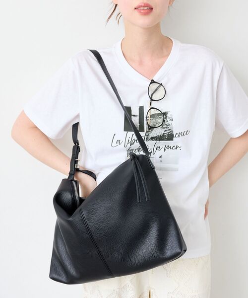 le.coeur blanc（ルクールブラン）の「ソフトフォルムショルダーバッグ（ショルダーバッグ・レディース・ブラック/ライトベージュ・FREE）」の2枚目の写真