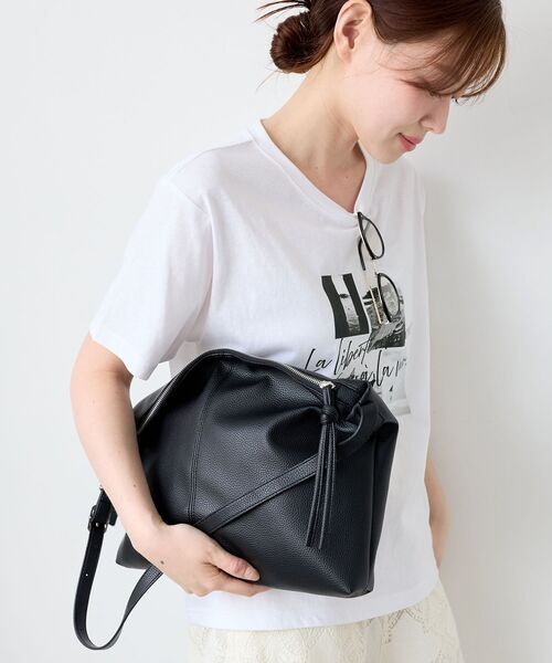 le.coeur blanc（ルクールブラン）の「ソフトフォルムショルダーバッグ（ショルダーバッグ・レディース・ブラック/ライトベージュ・FREE）」の7枚目の写真