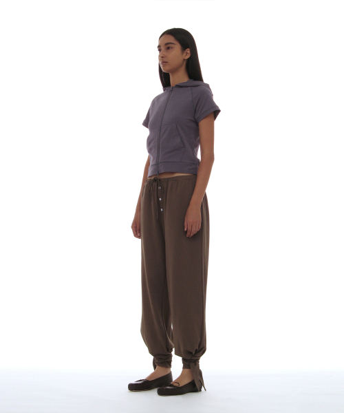 PARTIMENTO WOMEN（パルティメントウィメン）の「PWC タイアップヘムジャージトラウザー_カーキグレー（その他パンツ・レディース・その他・SMALL/MEDIUM/LARGE）」の3枚目の写真