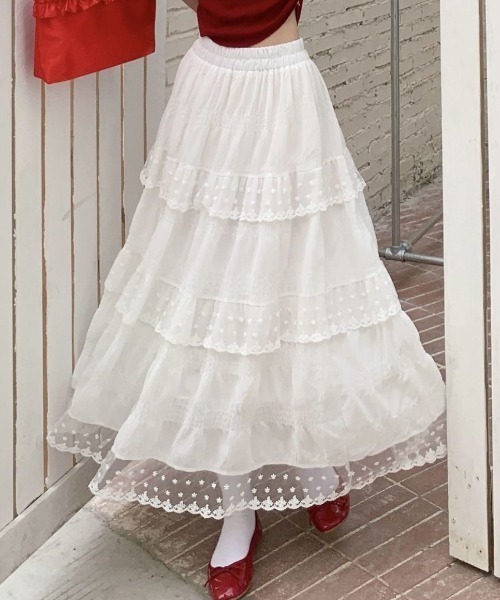 SHERU(シェル)の「多段ティアード 刺繍レースマキシスカート シワ加工柔らかロングスカート 清楚ガーリーレディースボトムス(スカート・レディース・ホワイト・MEDIUM)」の10枚目の写真
