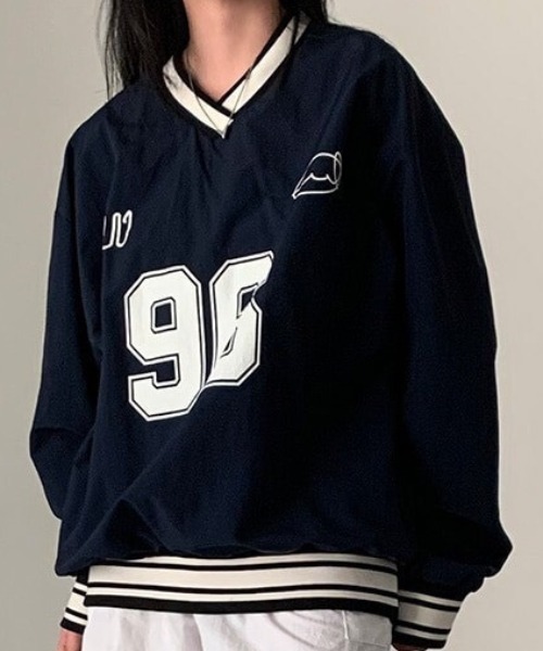 NANEA（ナネア）の「ナンバープリントVネックスポーツT（Tシャツ/カットソー・レディース・ネイビー・LARGE/X-LARGE）」の3枚目の写真