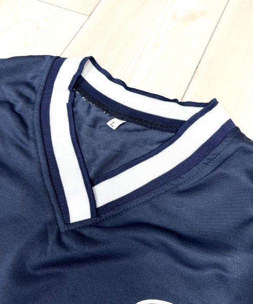 NANEA（ナネア）の「ナンバープリントVネックスポーツT（Tシャツ/カットソー・レディース・ネイビー・LARGE/X-LARGE）」の18枚目の写真