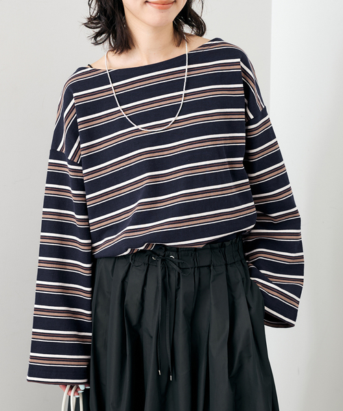 SLOBE IENA(スローブイエナ)の「マルチボーダーボートネックカットソー(Tシャツ/カットソー・レディース・ネイビー/ボルドー・FREE)」の5枚目の写真