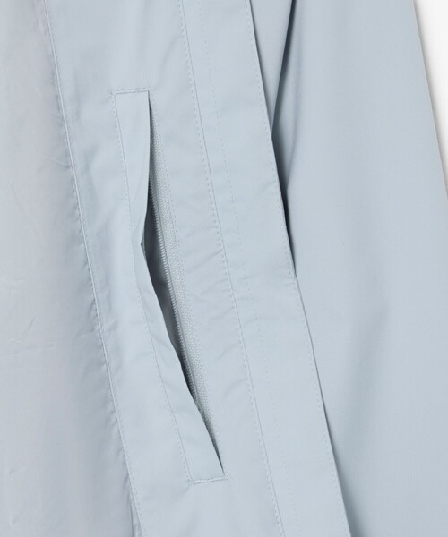 LACOSTE(ラコステ)の「防風 撥水 ジップアップブルゾン(ブルゾン・メンズ・ブラック/ライトグレー・46/48/50/52)」の6枚目の写真