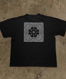 バックペイズリースクエアプリントTシャツ