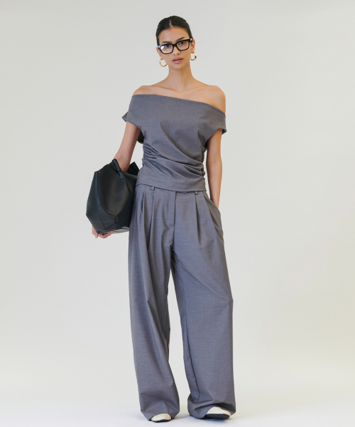 PROJECT WAVE（プロジェクトウェーブ）の「Mare Shirring Top [GRAY]（Tシャツ/カットソー・レディース・ライトグレー/ブラック・SMALL/MEDIUM）」の4枚目の写真
