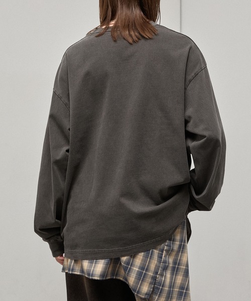 Alfred Alex(アルフレッドアレックス)の「【Alfred Alex】Faded Graphic L/S Tee / ヴィンテージ加工 フェイスグラフィック オーバーサイズロンT(Tシャツ/カットソー・メンズ・ダークネイビー/オリーブ/ブラック/レッド/ブラック系・M/L)」の9枚目の写真