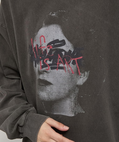 Alfred Alex(アルフレッドアレックス)の「【Alfred Alex】Faded Graphic L/S Tee / ヴィンテージ加工 フェイスグラフィック オーバーサイズロンT(Tシャツ/カットソー・メンズ・ダークネイビー/オリーブ/ブラック/レッド/ブラック系・M/L)」の16枚目の写真
