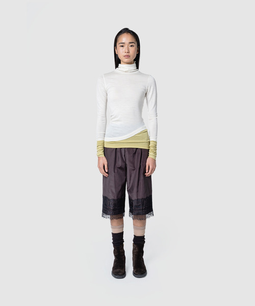 muller of yoshiokubo(ミュラーオブヨシオクボ)の「muller of yoshiokubo ミュラーオブヨシオクボ / INTER LYE HALF PANTS リバーレースハーフパンツ / MLF26411(その他パンツ・レディース・ブラウン・36/38)」の2枚目の写真