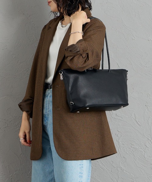 ＆MyuQ（アンドミューク）の「[&MyuQ/アンドミューク] TAMTON ボストントートバッグ（トートバッグ・レディース・ベージュ/ブラック・F）」の3枚目の写真