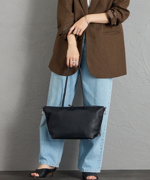 ＆MyuQ（アンドミューク）の「[&MyuQ/アンドミューク] TAMTON ボストントートバッグ（トートバッグ・レディース・ベージュ/ブラック・F）」の5枚目の写真