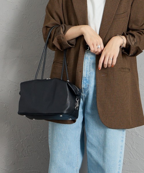 ＆MyuQ（アンドミューク）の「[&MyuQ/アンドミューク] TAMTON ボストントートバッグ（トートバッグ・レディース・ベージュ/ブラック・F）」の6枚目の写真
