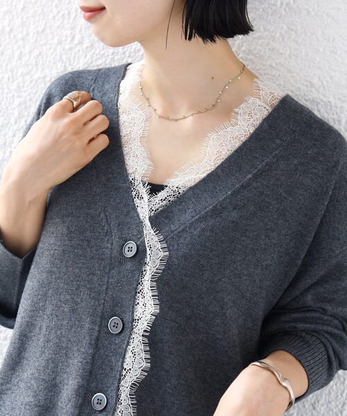 SHIPS(シップス)の「〈手洗い可能〉レース コンビ ニット カーディガン(カーディガン/ボレロ・レディース・ナチュラル/ダークグレー・ONE SIZE)」の16枚目の写真