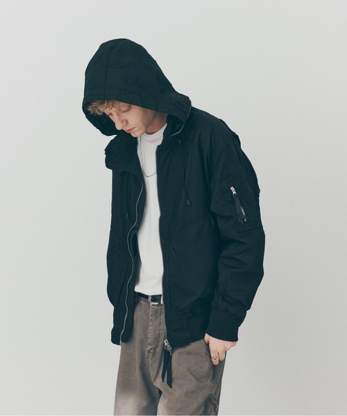 MAISON CLUB(メゾンクラブ)の「【MAISON CLUB】Tech Short Blouson / テックショートブルゾン SNF(ブルゾン・メンズ・ブラック/グリーン・M/L)」の4枚目の写真
