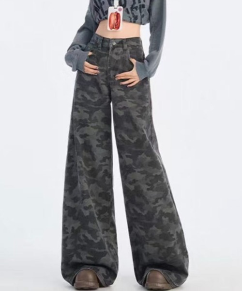AVYL（アヴィル）の「迷彩柄 ハイウエストワイドカーゴデニムパンツ（デニムパンツ・レディース・カーキ・L/M/S）」の5枚目の写真