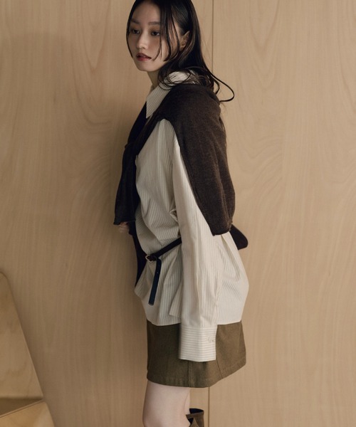 LAULEN（ローレン）の「back tuck stripe oversized shirt /バックタックストライプオーバーシャツ（シャツ/ブラウス・レディース・ベージュ/ホワイト・FREE）」の10枚目の写真