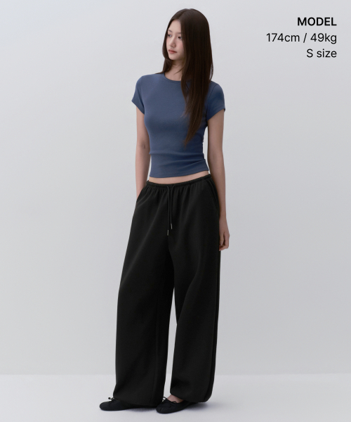 MUSINSA STANDARD WOMAN（ムシンサスタンダードウーマン）の「ウィメンズジャージバルーンジョガーパンツ[ブラック]（スウェットパンツ・レディース・その他・X-SMALL/SMALL/MEDIUM/LARGE）」の2枚目の写真