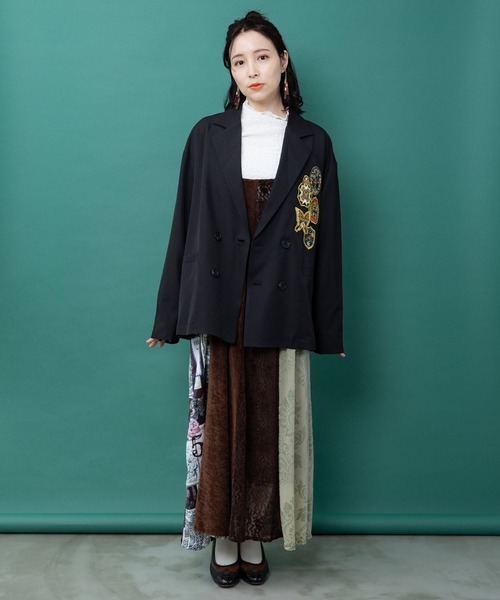 iS ScoLar（イズスカラー）の「563232：アップリケ刺繍 無地orチェック テーラードジャケット（テーラードジャケット・レディース・ブラック/ブラウン・M）」の3枚目の写真