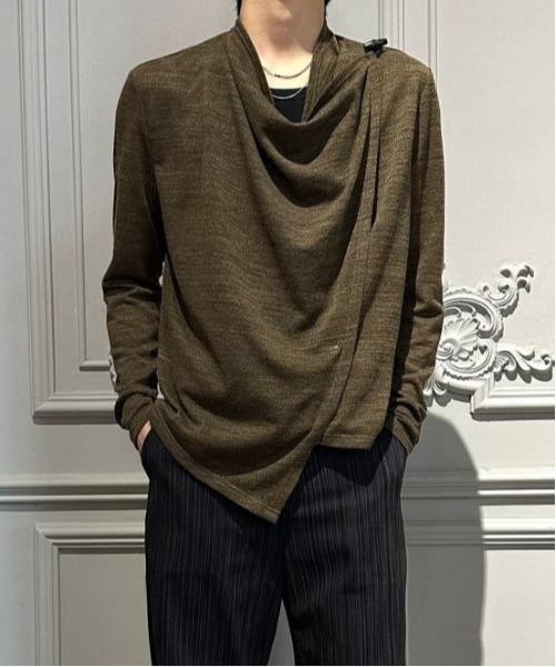 DOUBLE STEAL(ダブルスティール)の「DSドレープデザインロングスリーブトップス(Tシャツ/カットソー・メンズ・ブラック/ブラウン/オフホワイト・X-LARGE/SMALL/MEDIUM/LARGE)」の3枚目の写真