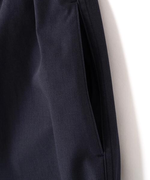 Y（ワイ）の「Y / ORGANIC COTTON RECYCLE POLYESTER TWILL EASY TROUSERS（その他パンツ・メンズ・ネイビー/ホワイト・SMALL/MEDIUM）」の9枚目の写真