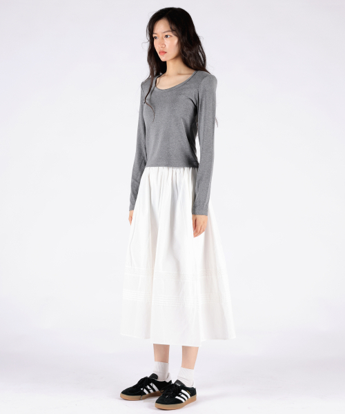 REBRENNER(リブレンナー)の「ポイントショルダー スリムフィット ロングスリーブ アイボリー(Tシャツ/カットソー・レディース・その他・FREE)」の5枚目の写真